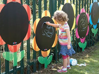 Забор с элементам для рисования детям